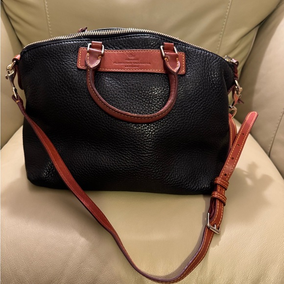 Dooney and Burke black and brown leather purse in excellent shape - Picture 2 of 5